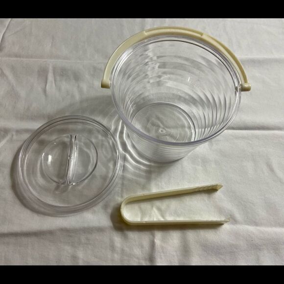 Vintage MCM Plastic Ribbed Ice Bucket w Cream Handle and Tongs EVC. - Picture 4 of 11